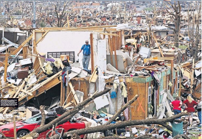 Missouri. After the tornado Joplin. The Guardian May 27. Photo Mario Tama/ Getty