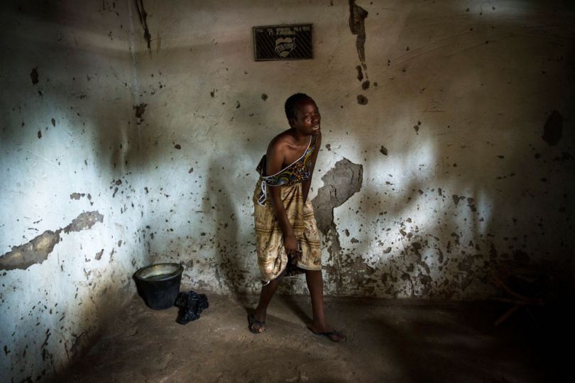 A grieving relative of Sept-Abel Sangomalet, a 20-year-old Christian killed by Muslims who entered the family home and stabbed him in his sleep. © William Daniels / Panos Pictures - Winner of the Humanitarian Visa d'or award - International Committee of the Red Cross (ICRC) 2014