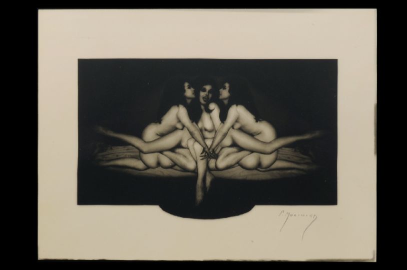 Pierre Molinier,u00a0Skin d'Amourdo,u00a01973, tirage argentique d'époque, collection Emmanuelle Arsann(estimation 3u00a0000 - 4u00a0000 u20ac / 3 300 - 4u00a0500 $)