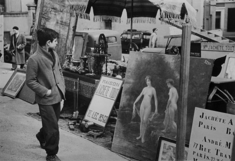 Marché aux Puces, Paris, 1952
Tirage gélatino-argentique moderne signé par l’artiste Dimensions du tirage : 30 x 40 cm