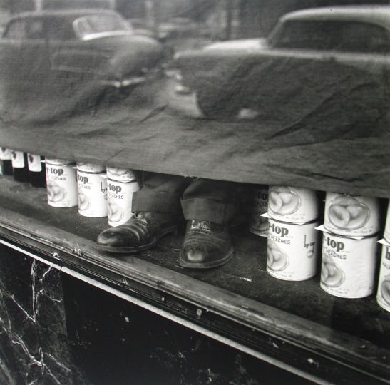 Chicago, IL, January 1956 © Vivian Maier/Maloof Collection, Courtesy Howard Greenberg Gallery, New York