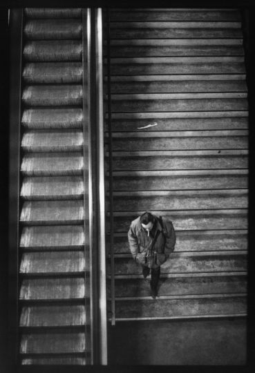 Métro Avenue du Président-Kennedy, Paris 16e arrondissement, 1997 © Raymond Depardon / Magnum Photos