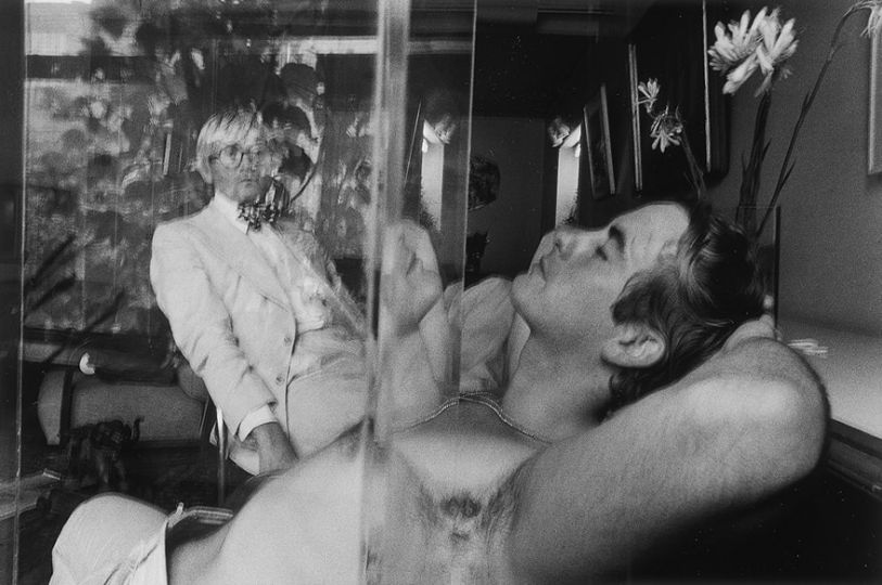 David Hockney and friend, 1975 © 2017 Duane Michals / Courtesy Thames & Hudson