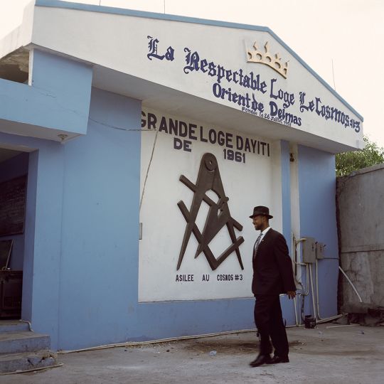 La Respectable Loge Le Cosmos #3 Orient de Delmas Grand Lodge d’Ayiti de 1961 (2016) © Leah Gordon