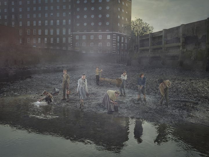 Mudlarkers © Julia Fullerton-Batten