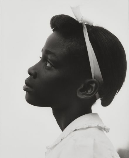 Consuelo Kanaga,
Untitled (Profile of a Young Girl, from the Tennessee series), 1948
Gelatin silver print.
11 7/8 x 9 5/8 in. (30.2 x 24.4 cm)
Credit stamp on the reverse of the mount.
Image courtesy of Phillips.
Estimate: $15,000-25,000
SOLD FOR $106,250