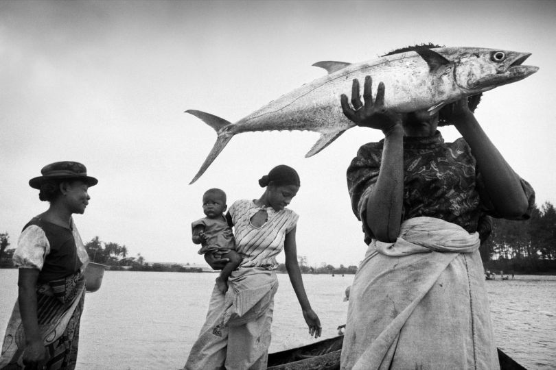 ©Pierrot Men, Femmes à l'enfant, Manakara, 1997