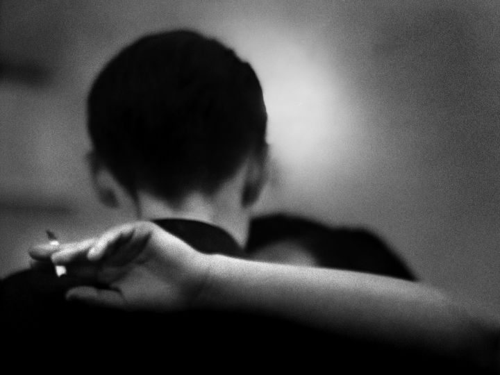 ©René Groebli, Beryl Chen, Dance with cigarette, No. 281, London, 1953