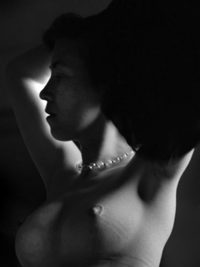 ©René Groebli, The Eye of Love, Dark portrait, No. 1560, Paris, 1952