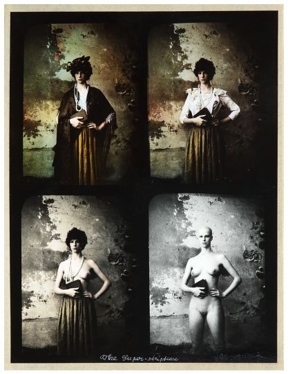 The Super-striptease, 1983, Tirage argentique réalisé c.1980 et peint à la main par l’artiste, Signé et tiré sous l’image, annoté « # 1901» au verso, 22 x 16,5 cm, Courtesy Galerie David Guiraud