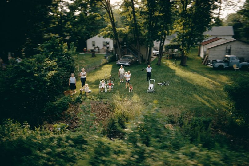Untitled from the RFK Train Portfolio., 1968 © Paul Fusco - Courtesy James Danziger Gallery / Peter Fetterman Gallery