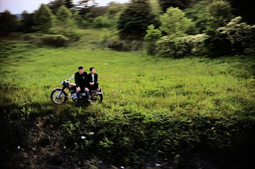 Untitled from the RFK Train Portfolio., 1968 © Paul Fusco - Courtesy James Danziger Gallery / Peter Fetterman Gallery