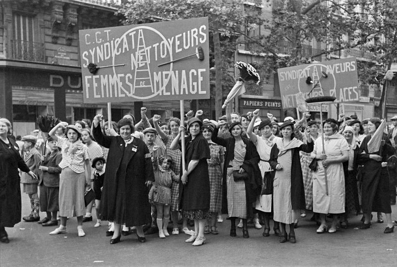 Front populaire. Défilé du syndicat C.G.T. des femmes de ménage, laveurs de carreaux, etc. Paris, 14 juillet 1936.