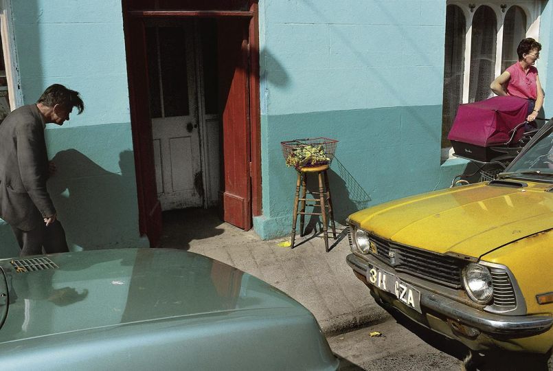 Harry Gruyaert, IRLANDe, Comté de Kerry, 1983, 32 x 47 cm © Harry Gruyaert / Magnum Photos - Courtesy of the artist and LE BAL