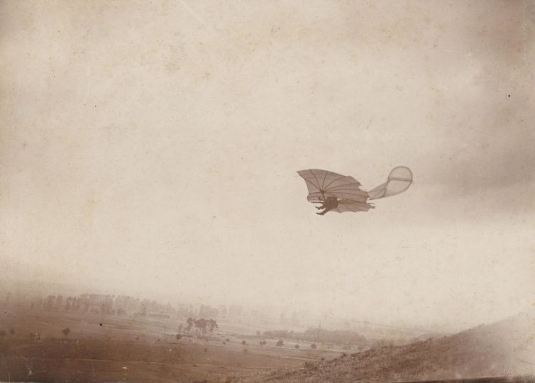 Alex Krajewski, Otto Lilienthal flying one of his gliding planes near Berlin, Rhinower Berge, Germany, 1893, Vintage collodion paper print, 15.2 x 20.9 cm © Alex Krajewski / Bassenge