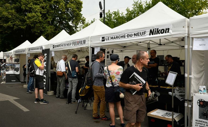 Marché du neuf et des services © Gérard Schneck