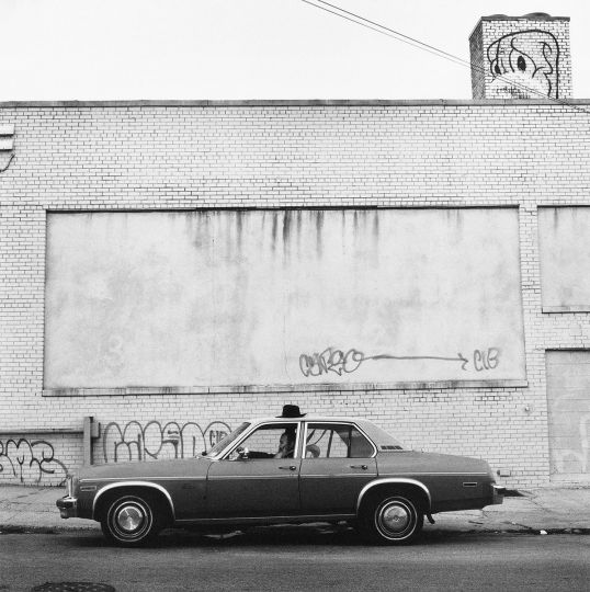 Drive safe. 770 Lubavitch of Brooklyn © Sacha Goldberger - Courtesy of the artist