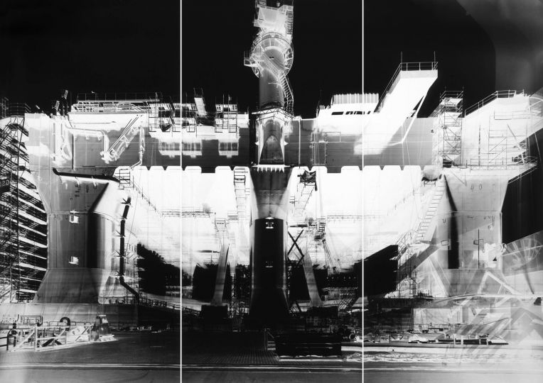 Kvaerner Shipyard, Rostock, Warnemünde, IX: December 5, 2000 - 203 x 320 cm ©Vera Lutter by SIAE 2024