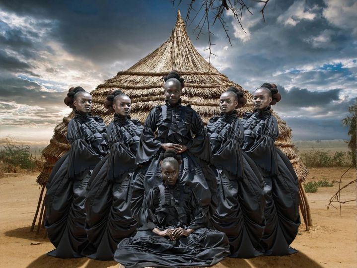 Tamary Kudita: The Gathering, African Victorian series © Tamary Kudita / Artistics.com
