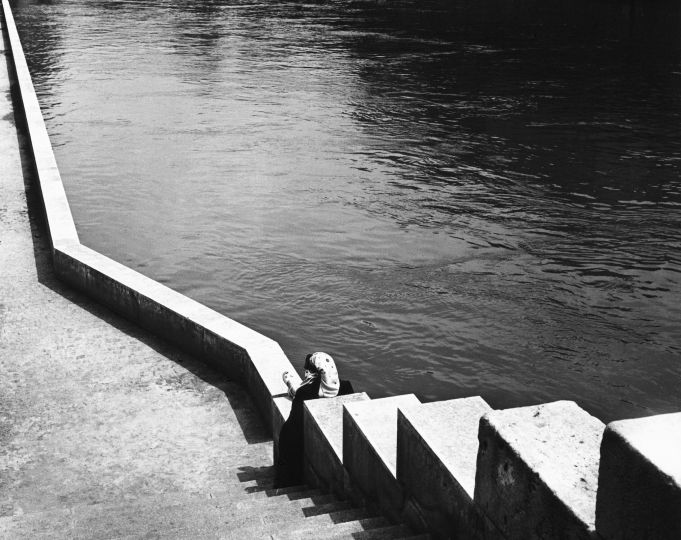 Lucien Hervé, Bords de Seine, 1948, Tirage moderne signé, 23x37cm © Lucien Hervé