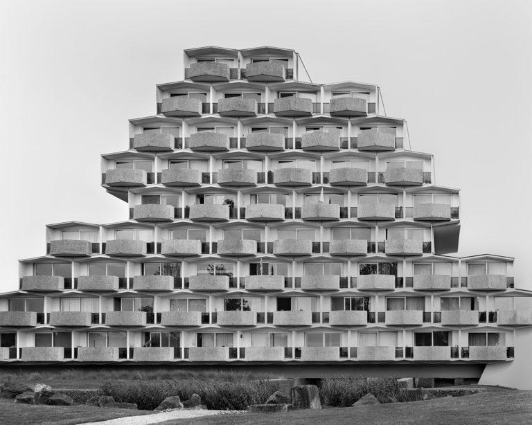 Prisme Editions : Pierrick de Stexhe : Brutalism in Belgium