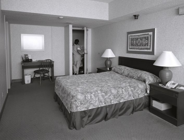 Jeff Wall, Housekeeping, 1996 © Jeff Wall and courtesy of Hauser & Wirth
