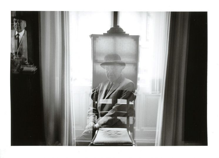 Magritte at his easel, 1965 © Duane Michals Inc - Courtesy Admira Milano
