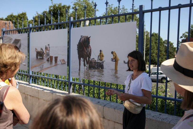 Juliette Pavy (française) La pêche traditionnelle de la crevette à cheval à Oostduinkerke ou Ostdunkerque (Belgique) est un type de pêche unique au monde, reconnu comme patrimoine culturel immatériel de l'humanité par l'Unesco en 2013 dont la tradition remonte à plusieurs siècles.