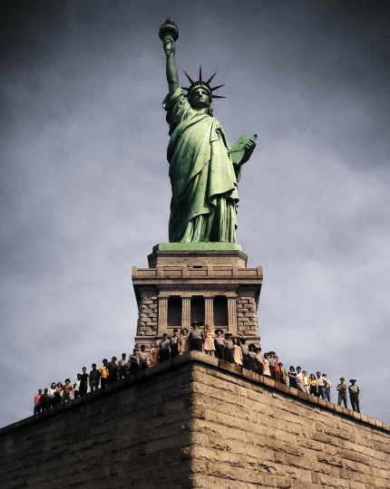 Neal Slavin, Staff of Statue of Liberty, 1973, Courtesy of PDNB Gallery, Denton, TX