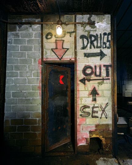 Wilhelmstrasse, Berlin, before reconstruction, residues from the rave parties © Harf Zimmermann - Courtesy Chaussee 36