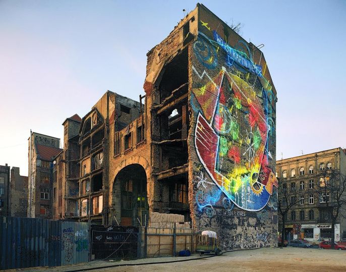Ohne Titel, Kunsthaus Tacheles, Berlin,1994 © Harf Zimmermann - Courtesy Chaussee 36