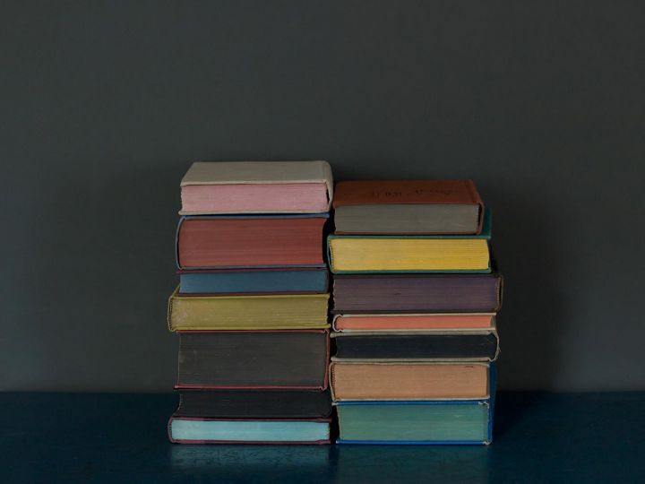 Reading November #11 © Mary Ellen Bartley - Courtesy Yancey Richardson