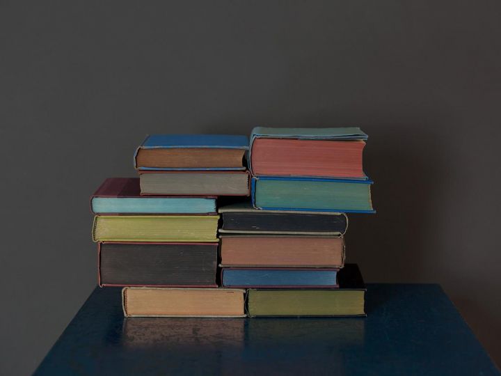 Reading November #8 © Mary Ellen Bartley - Courtesy Yancey Richardson