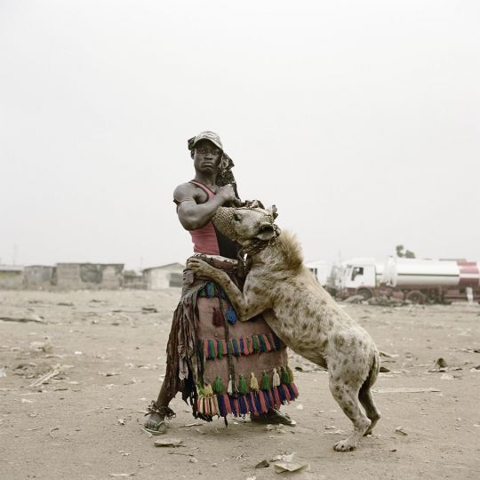 Pieter Hugo, Abdullahi Mohammed avec Mainasara, Ogere-Remo, Nigeria, 2007 Avec l’aimable autorisation de l’artiste et de Stevenson, Cape Town/Amsterdam.