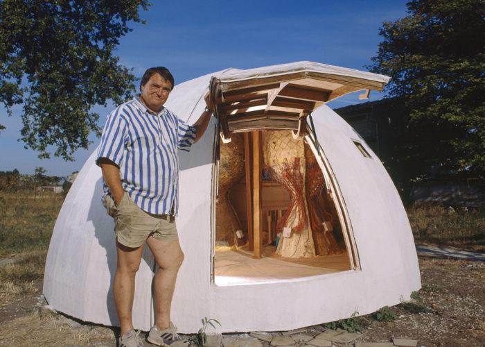 Arles 2026 : 2025 Curatorial Research Grant : We Are Not Alone - Alien Images