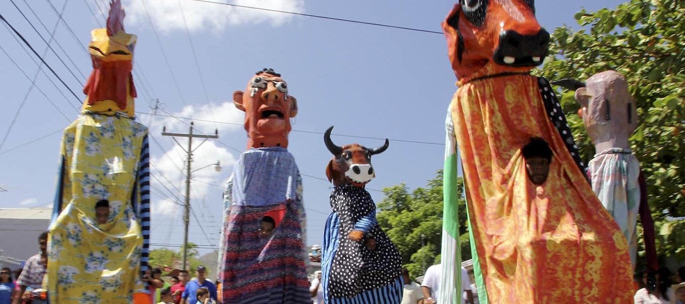 De Blois Gallery : Caterine Milinaire : Festive Fiestas