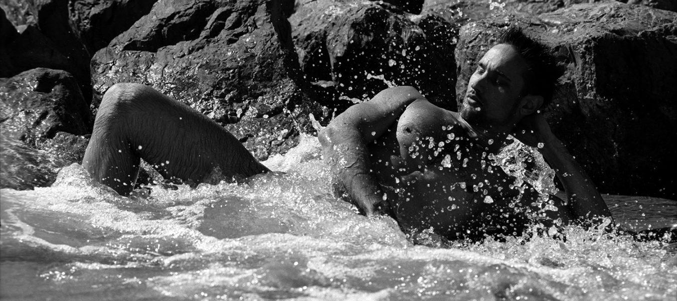 Editorial : Summer is here ! Send us your photos !