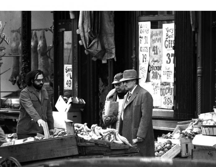 Harry Benson, Godfather Brando, NYC, 1971 - Courtesy Holden Luntz Gallery