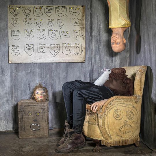 Perplexed, 2019 © Roger Ballen - Spirits and Spaces – Courtesy Thames and Hudson