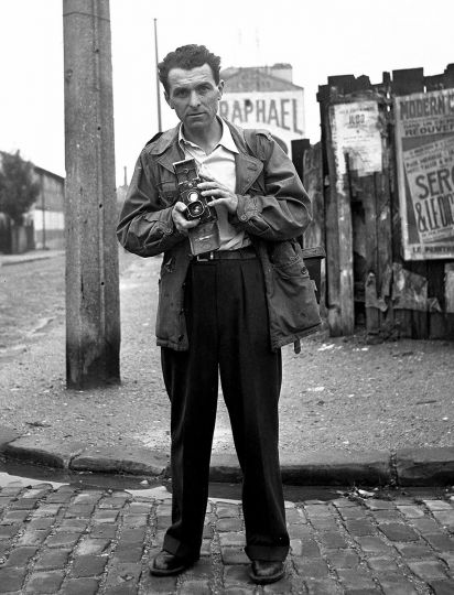 Autoportrait Villejuif, 1949 © Atelier Robert Doisneau