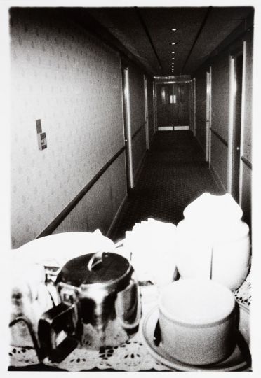 Continental breakfast, Bloomsbury, 1994. © Chris Shaw